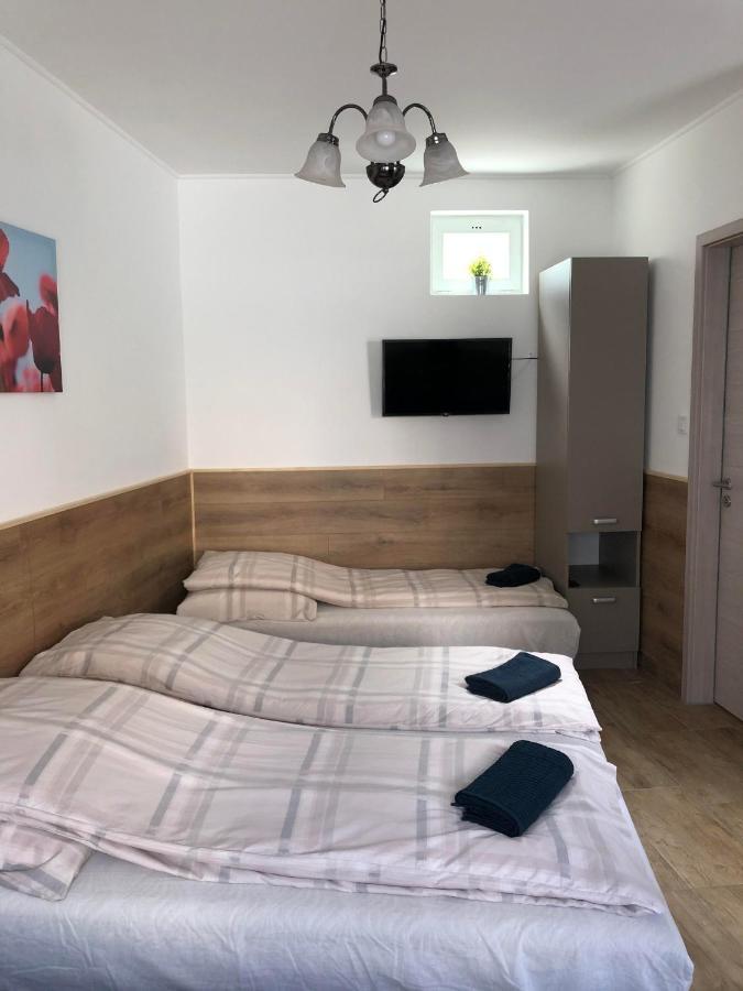 Avas Apartman Miskolc Extérieur photo