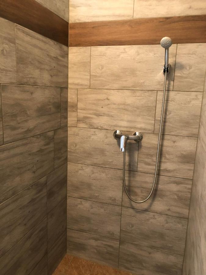 Avas Apartman Miskolc Extérieur photo