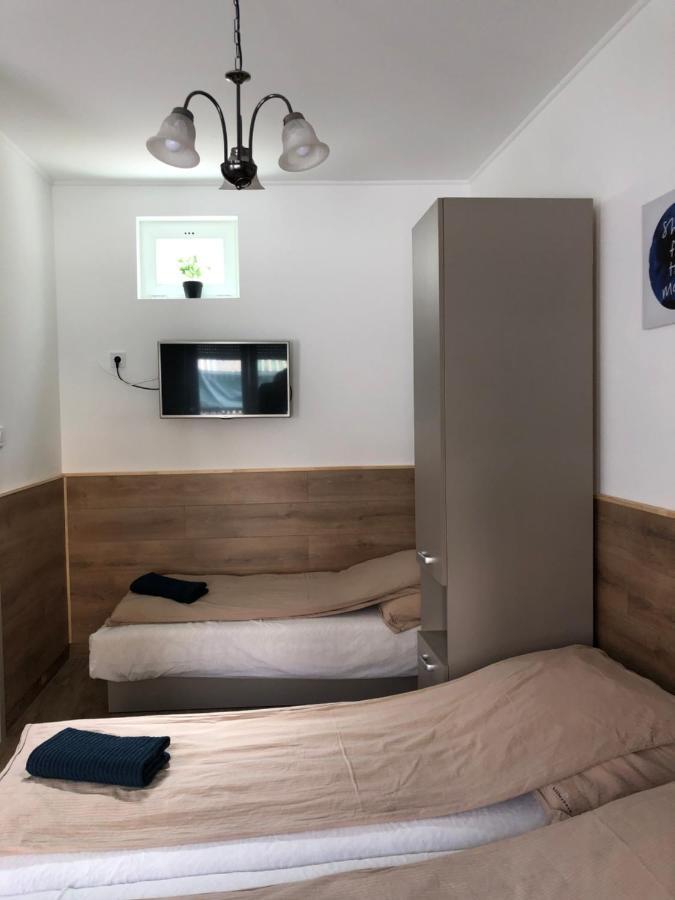 Avas Apartman Miskolc Extérieur photo