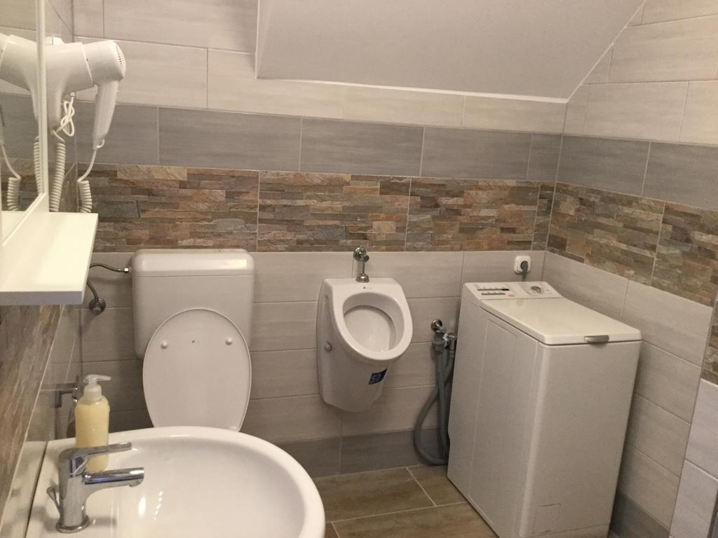 Avas Apartman Miskolc Extérieur photo
