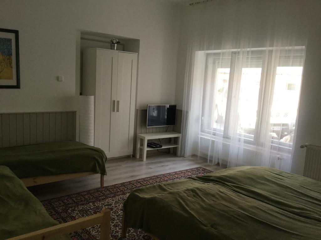 Avas Apartman Miskolc Extérieur photo