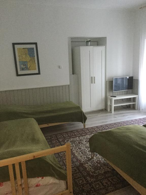Avas Apartman Miskolc Extérieur photo